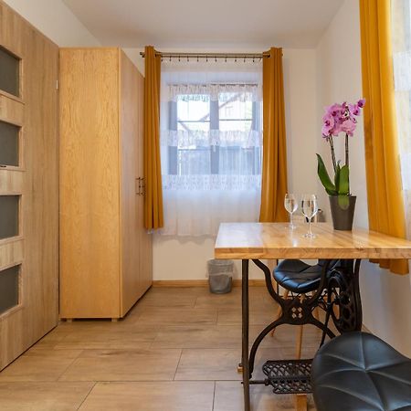 Apartamento Dom Krawca - Pod Chojnikiem Jelenia Góra Exterior foto