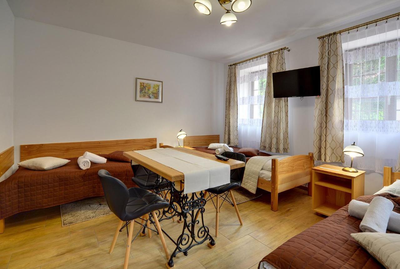 Apartamento Dom Krawca - Pod Chojnikiem Jelenia Góra Exterior foto