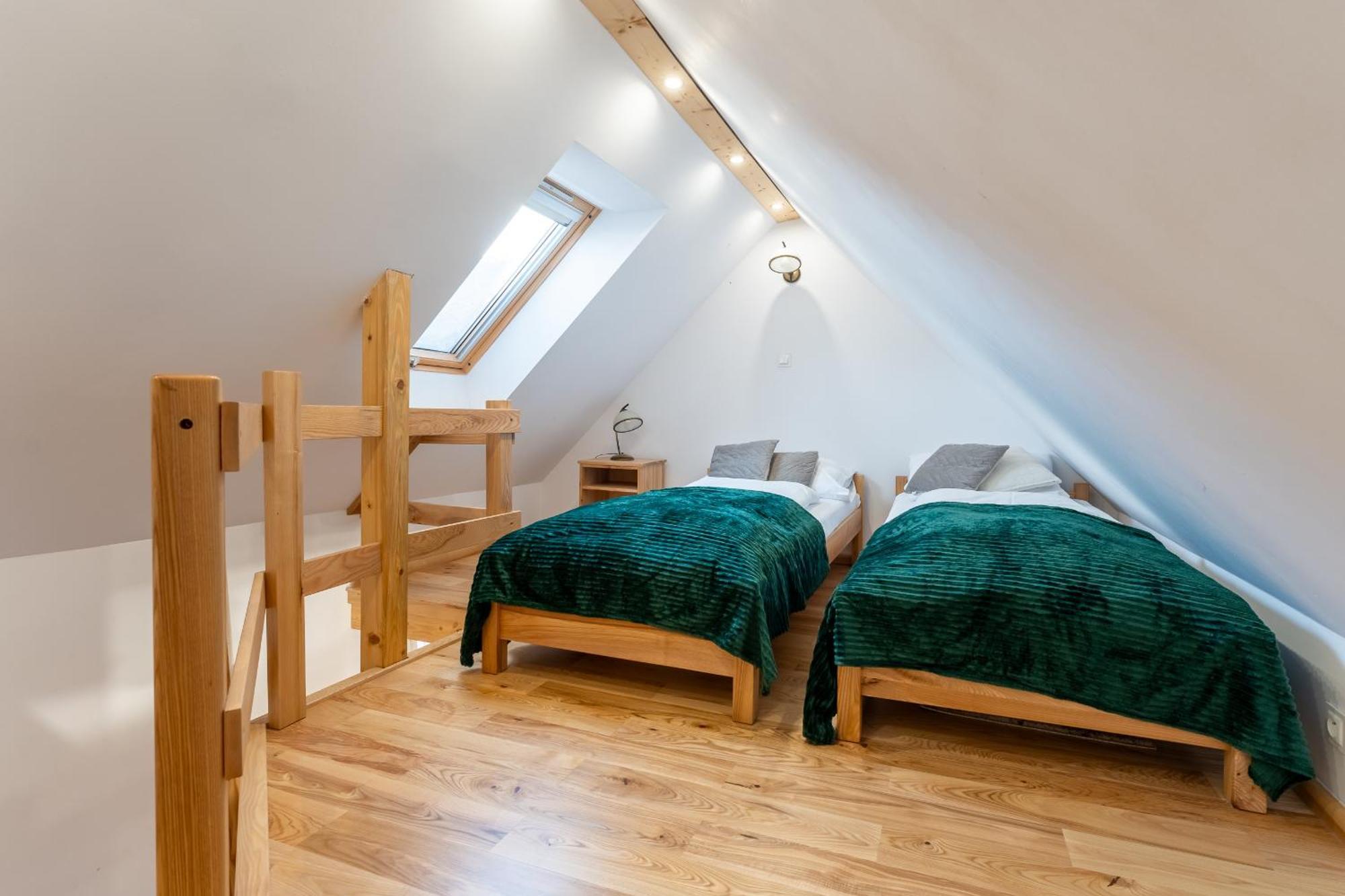 Apartamento Dom Krawca - Pod Chojnikiem Jelenia Góra Exterior foto