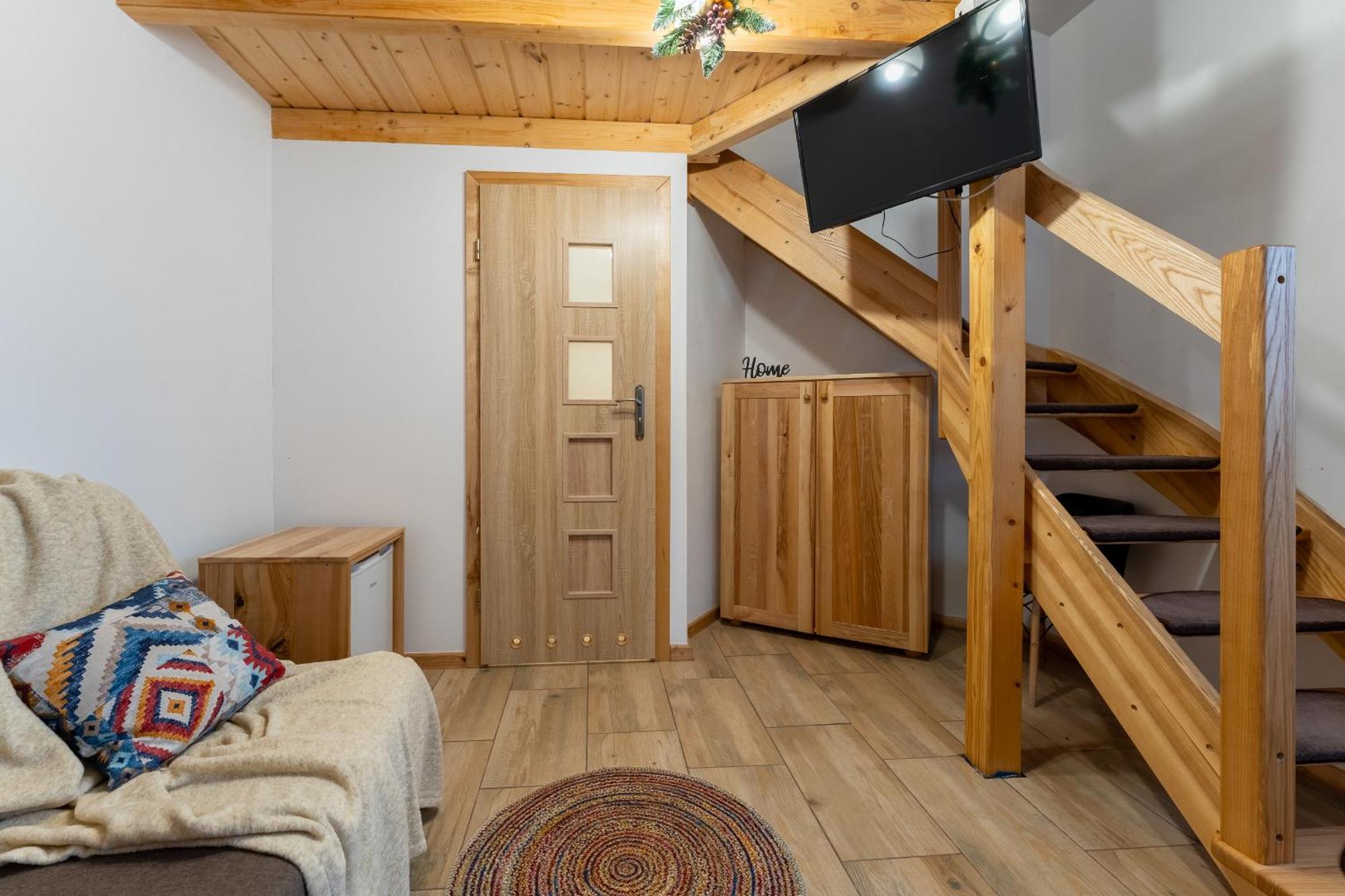 Apartamento Dom Krawca - Pod Chojnikiem Jelenia Góra Exterior foto