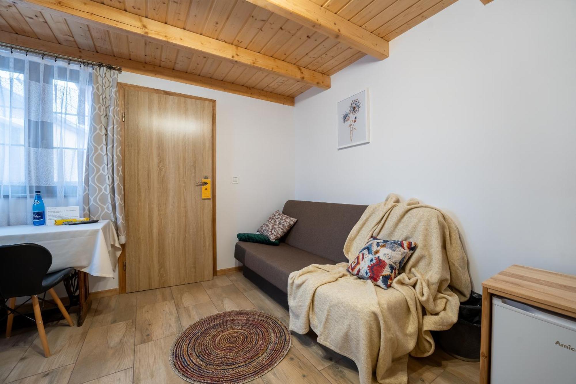Apartamento Dom Krawca - Pod Chojnikiem Jelenia Góra Exterior foto