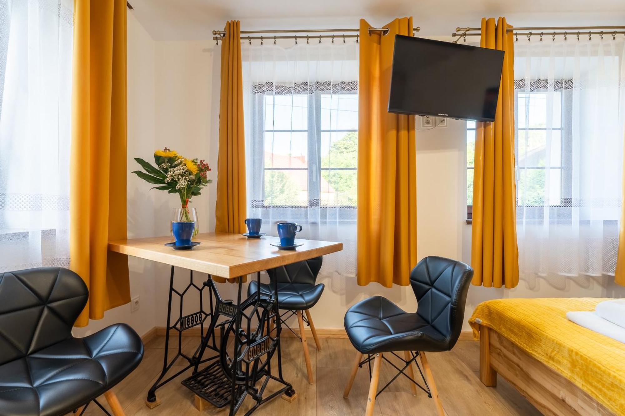 Apartamento Dom Krawca - Pod Chojnikiem Jelenia Góra Exterior foto
