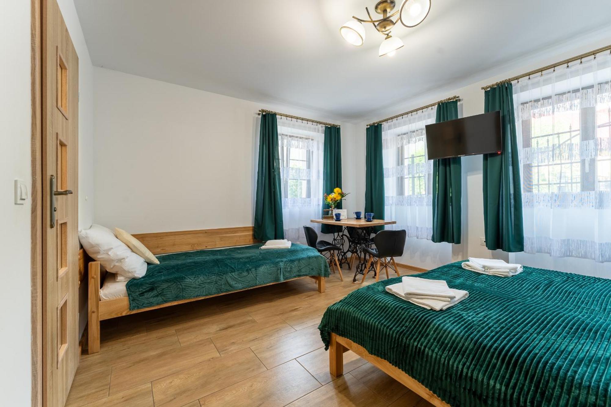 Apartamento Dom Krawca - Pod Chojnikiem Jelenia Góra Exterior foto