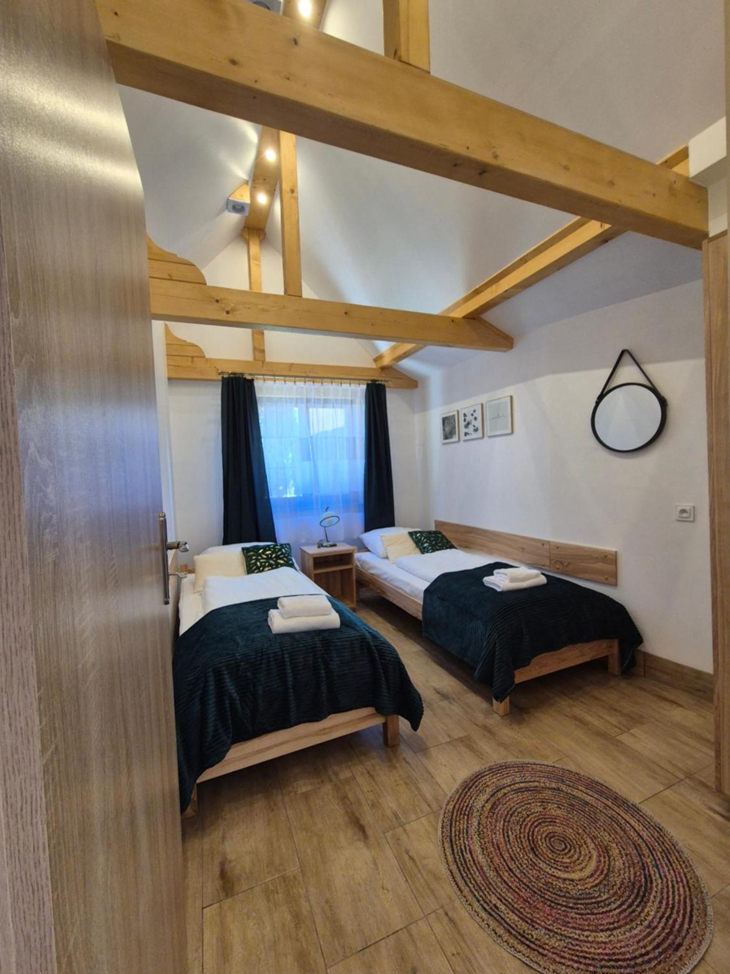Apartamento Dom Krawca - Pod Chojnikiem Jelenia Góra Exterior foto